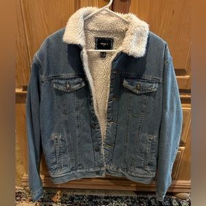 Forever 21 Men’s fleece lined denim jacket with quilted sleeves